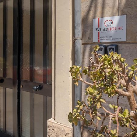 Whitehouse Bed & Breakfast Lecce Bagian luar foto
