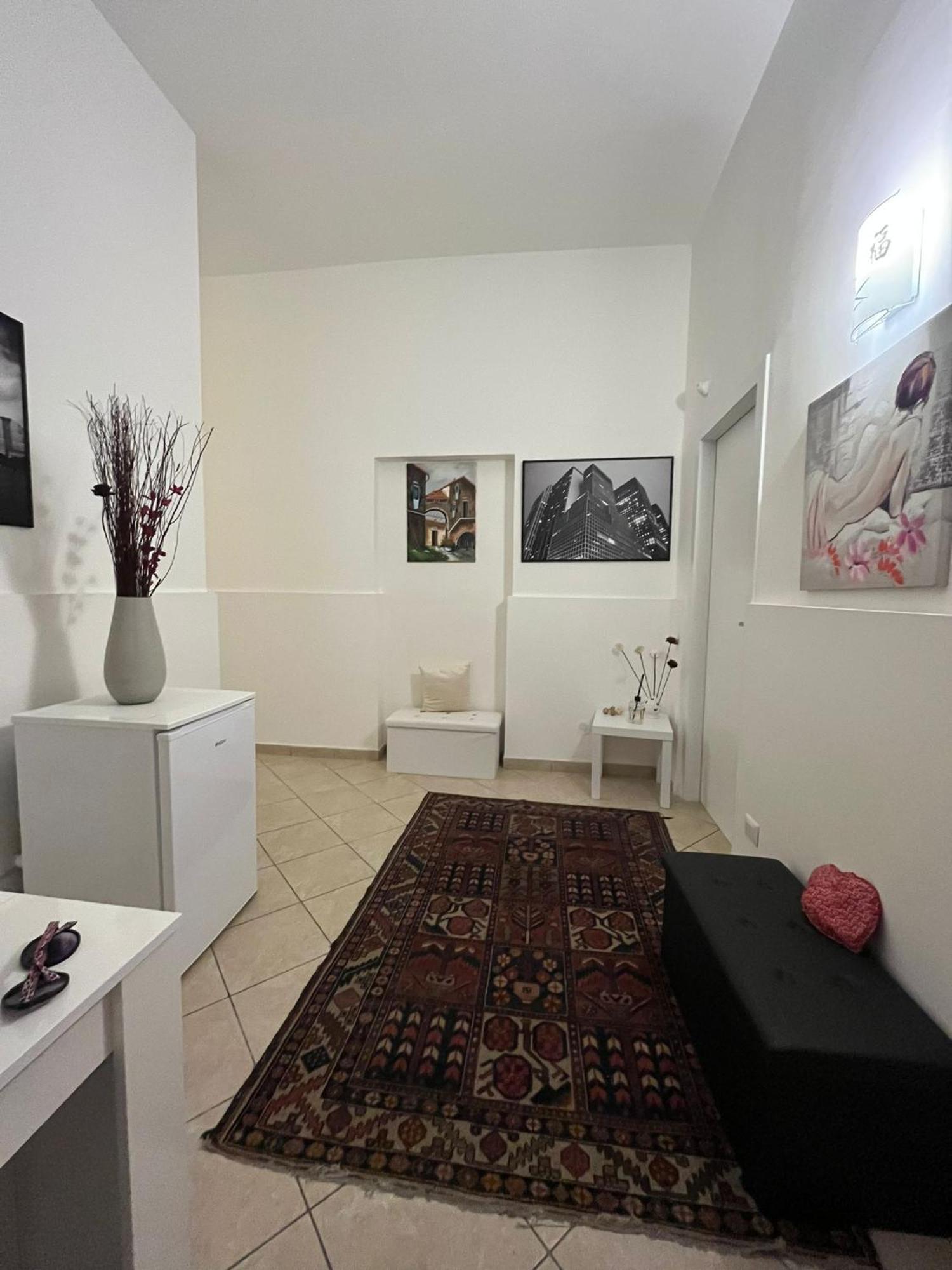 Whitehouse Bed & Breakfast Lecce Bagian luar foto