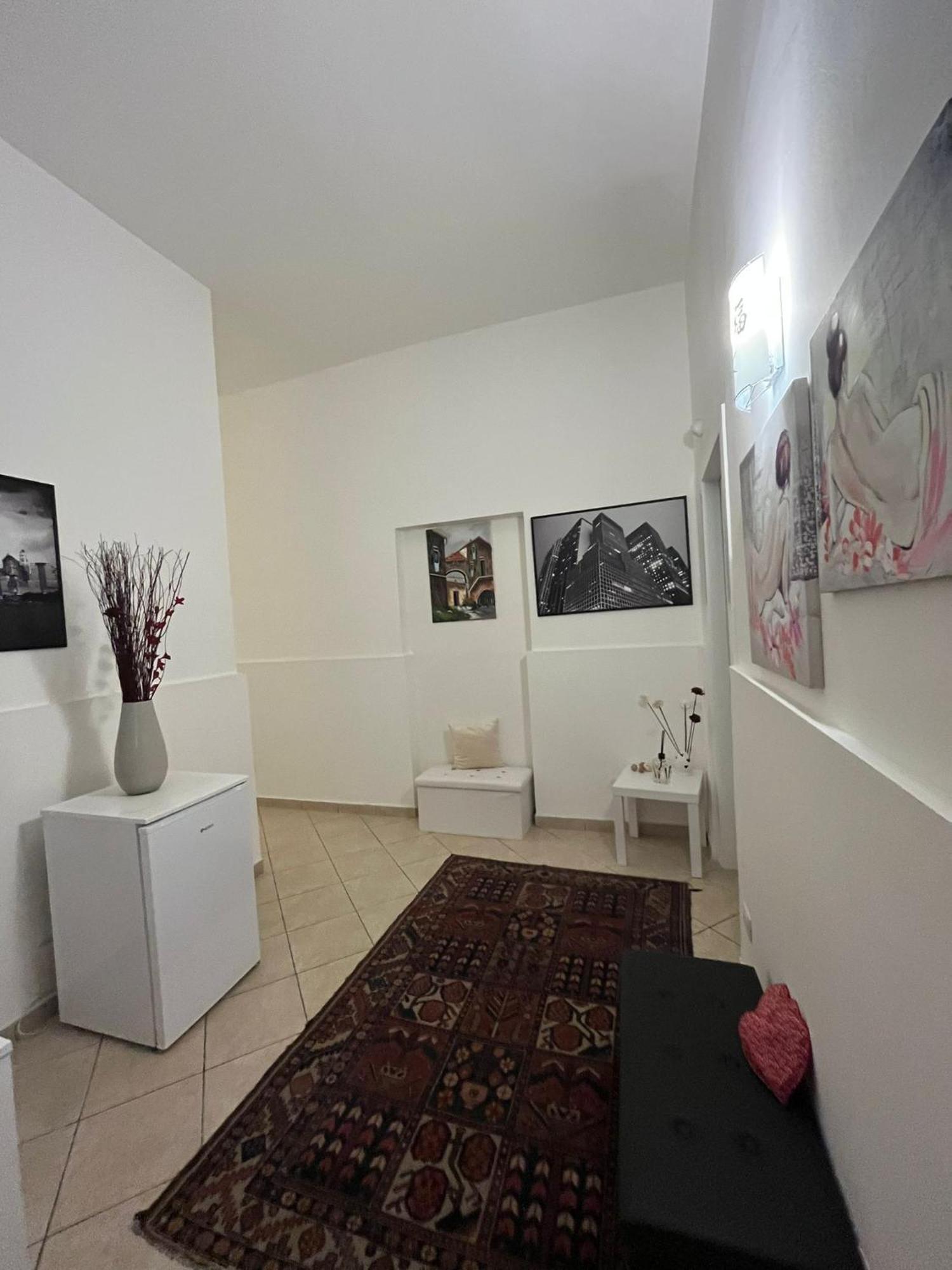 Whitehouse Bed & Breakfast Lecce Bagian luar foto