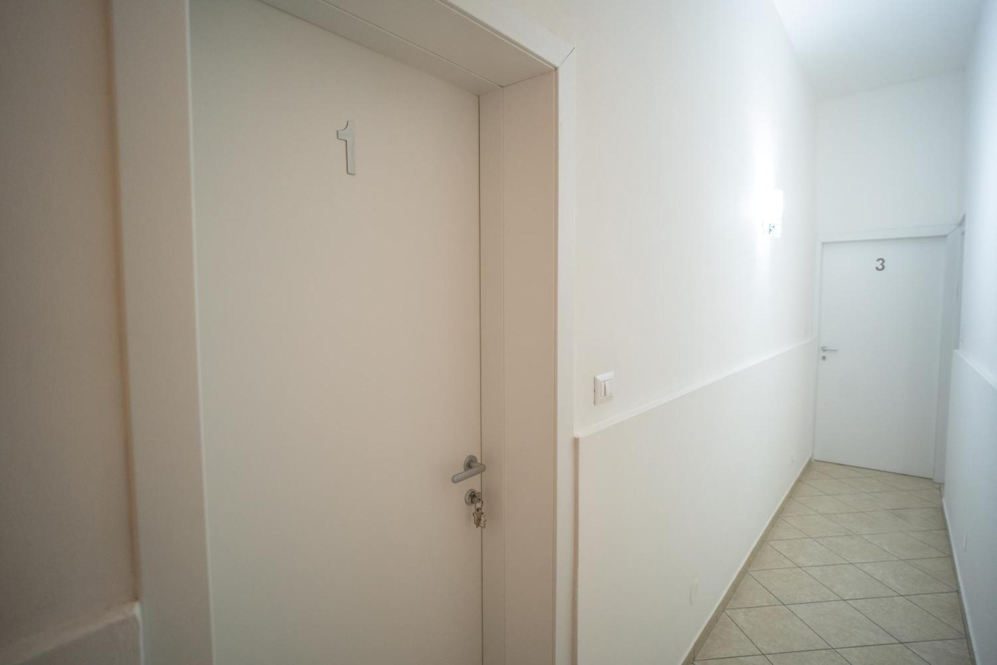 Whitehouse Bed & Breakfast Lecce Bagian luar foto