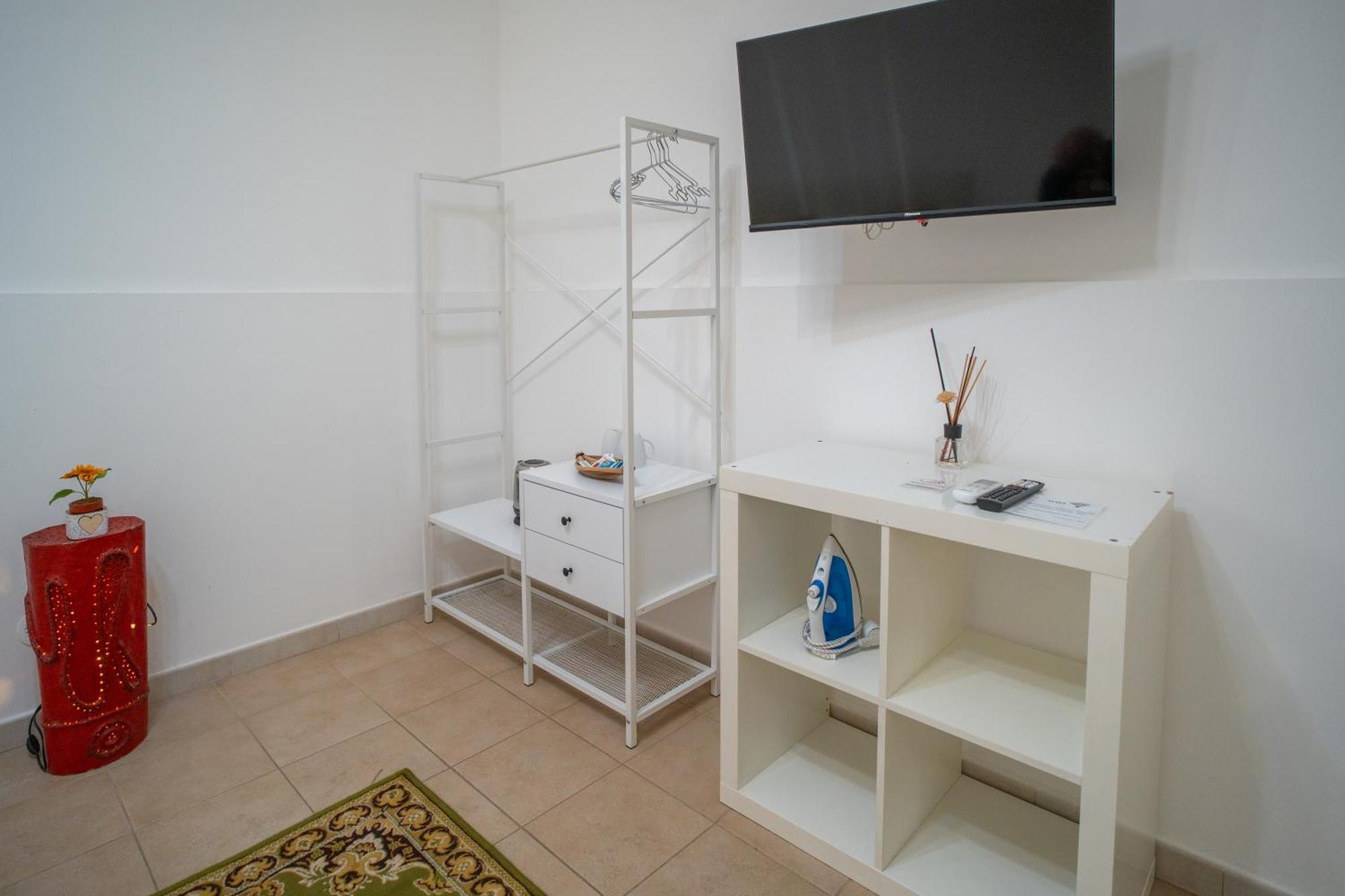 Whitehouse Bed & Breakfast Lecce Bagian luar foto