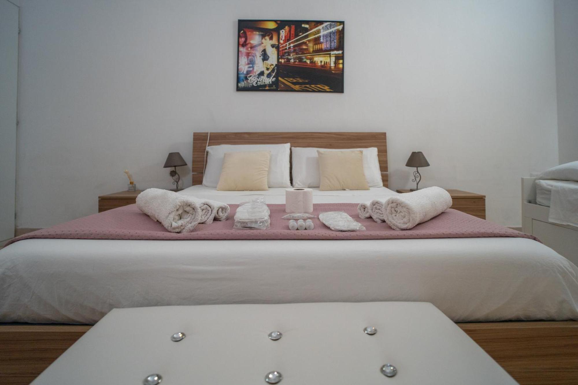 Whitehouse Bed & Breakfast Lecce Bagian luar foto