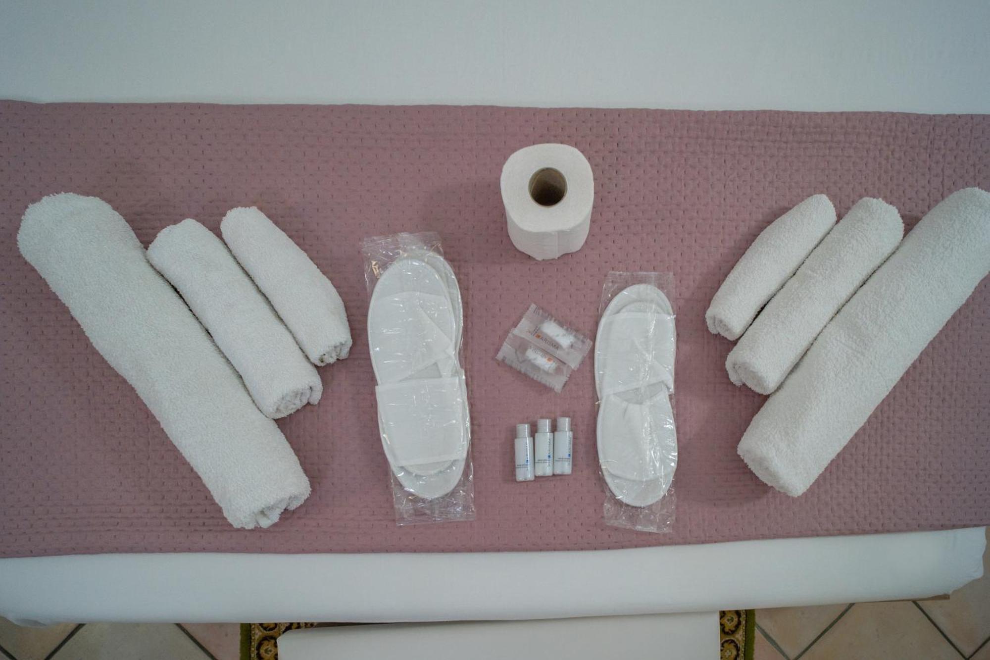 Whitehouse Bed & Breakfast Lecce Bagian luar foto