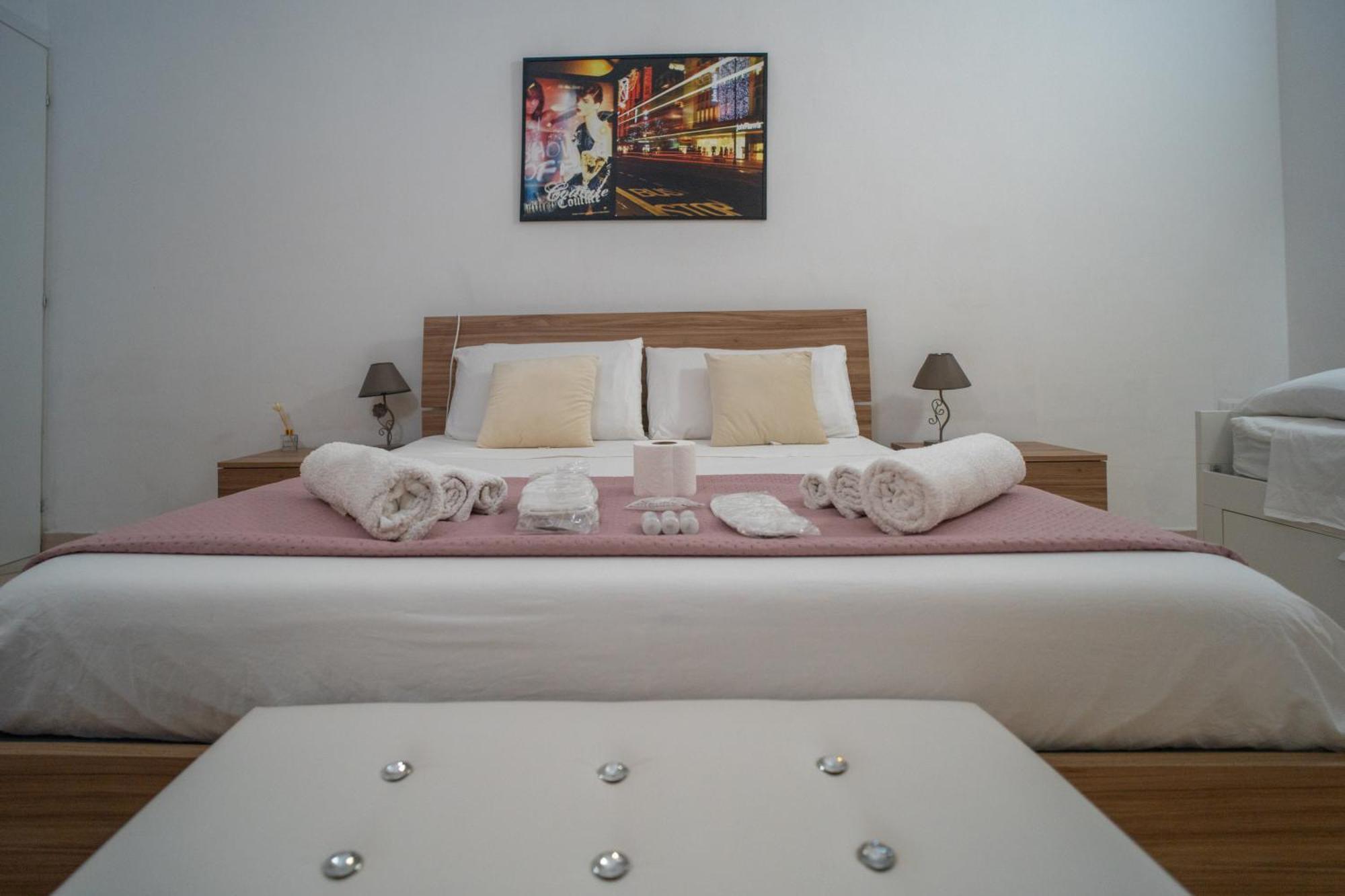 Whitehouse Bed & Breakfast Lecce Bagian luar foto