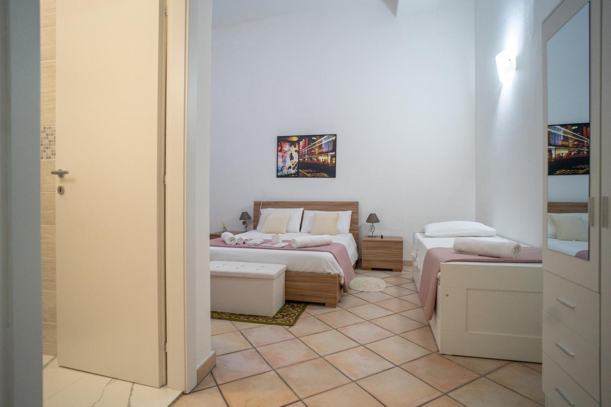 Whitehouse Bed & Breakfast Lecce Bagian luar foto
