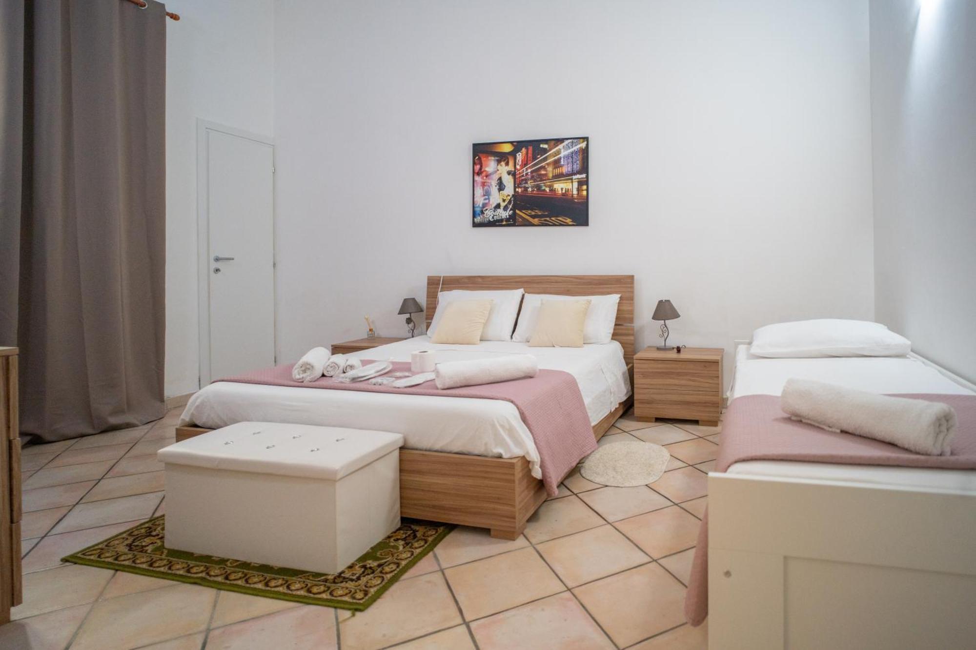 Whitehouse Bed & Breakfast Lecce Bagian luar foto