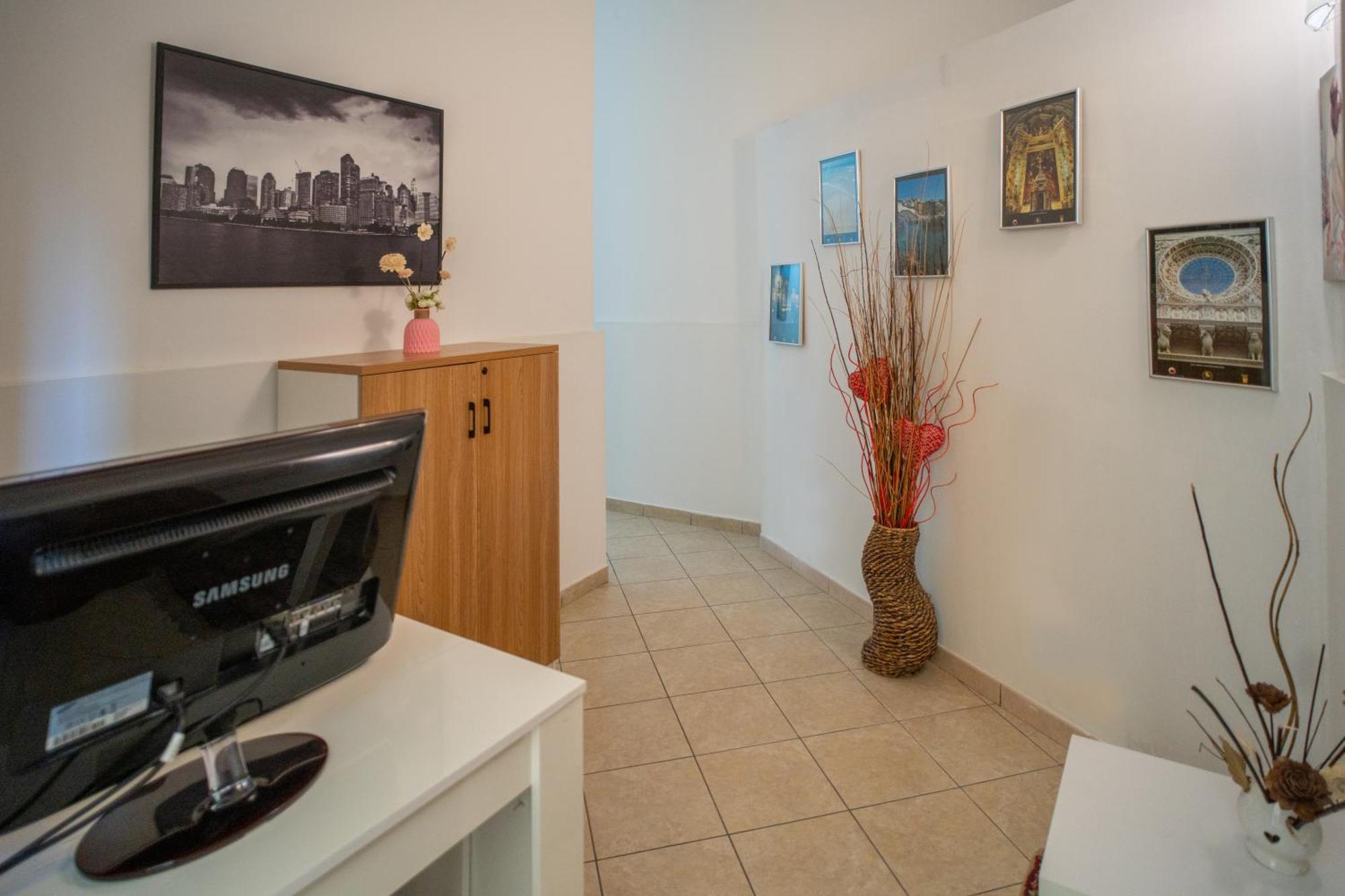 Whitehouse Bed & Breakfast Lecce Bagian luar foto