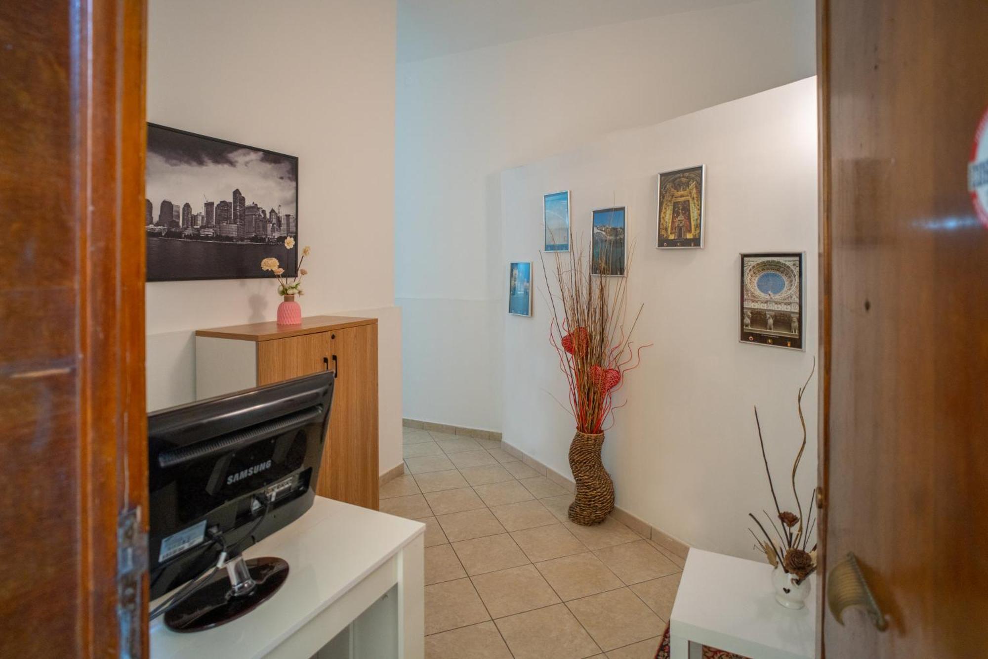 Whitehouse Bed & Breakfast Lecce Bagian luar foto