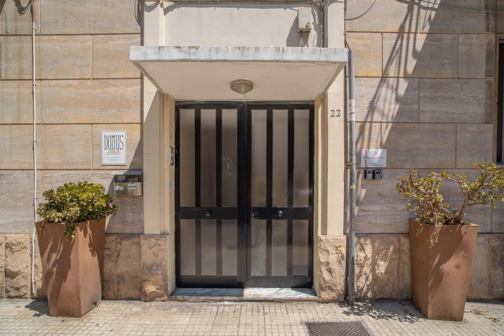 Whitehouse Bed & Breakfast Lecce Bagian luar foto
