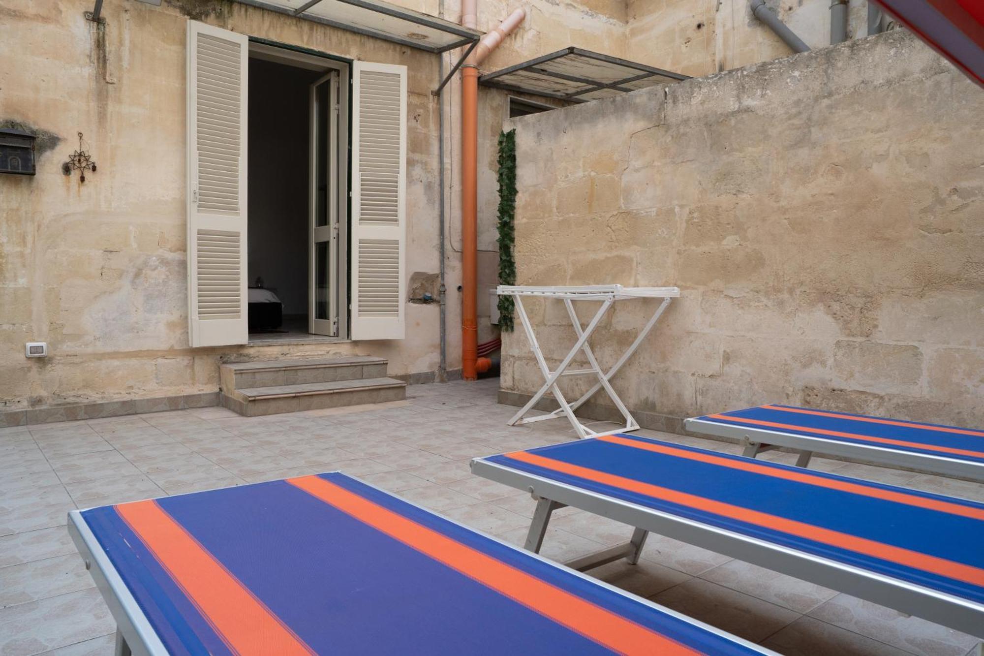 Whitehouse Bed & Breakfast Lecce Bagian luar foto