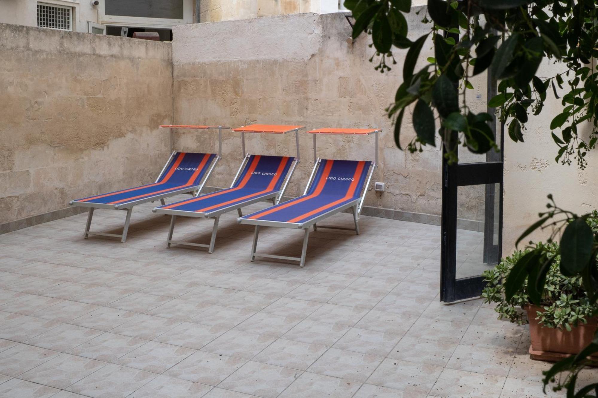 Whitehouse Bed & Breakfast Lecce Bagian luar foto