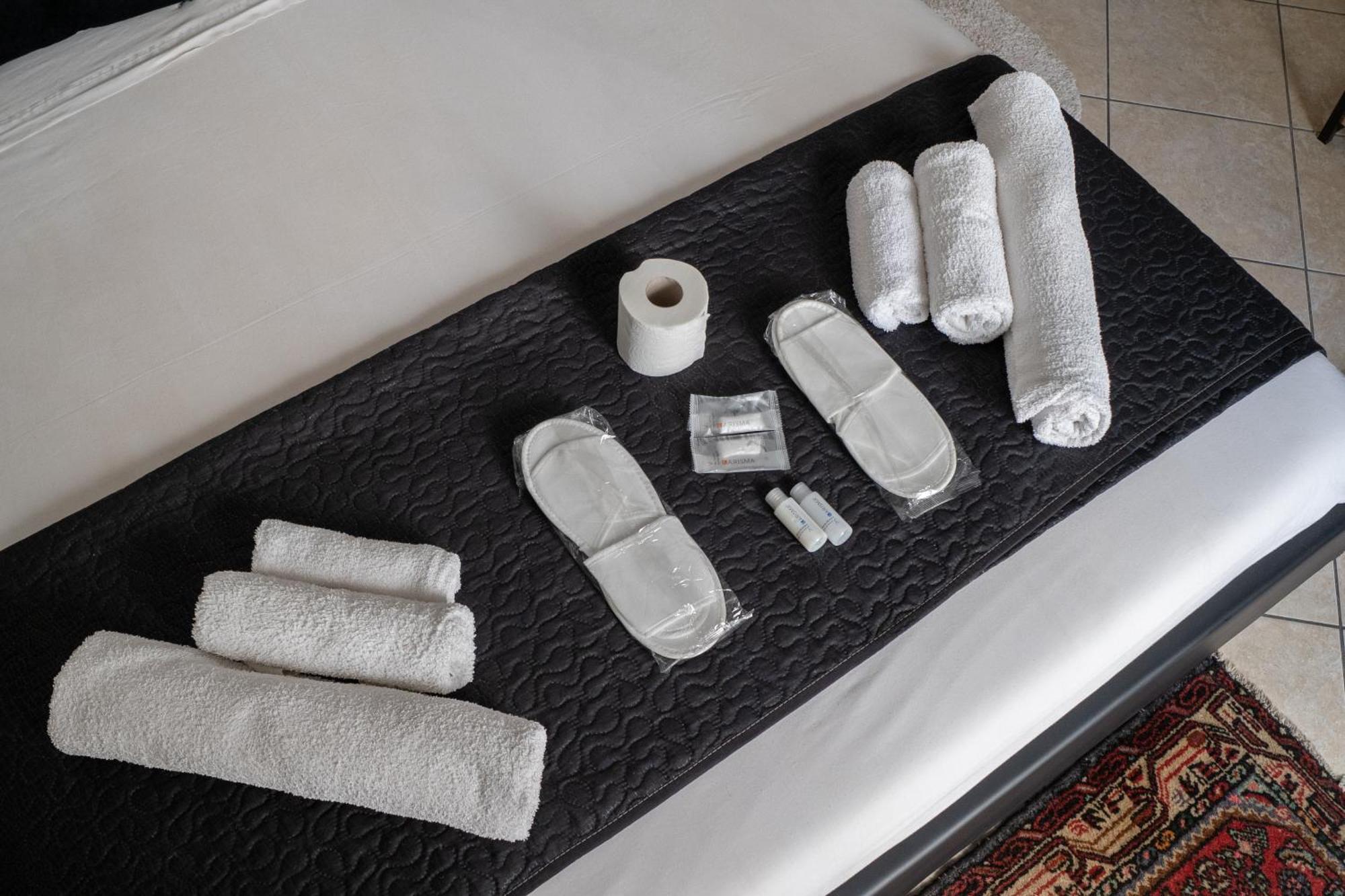 Whitehouse Bed & Breakfast Lecce Bagian luar foto